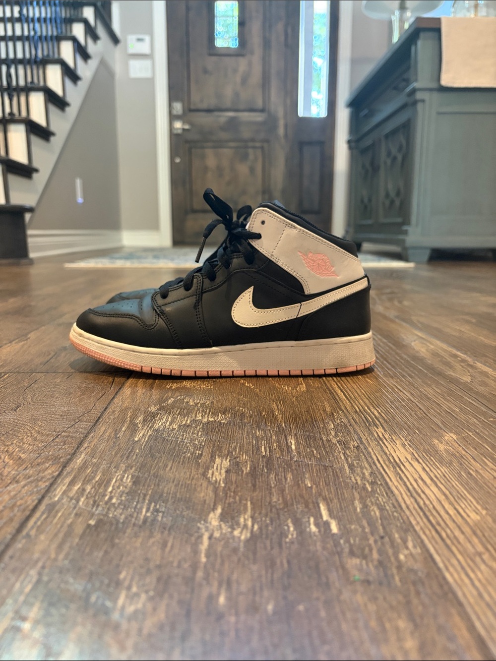 Nike Kids Air Jordan 1 Mid - Black, White, Pink
